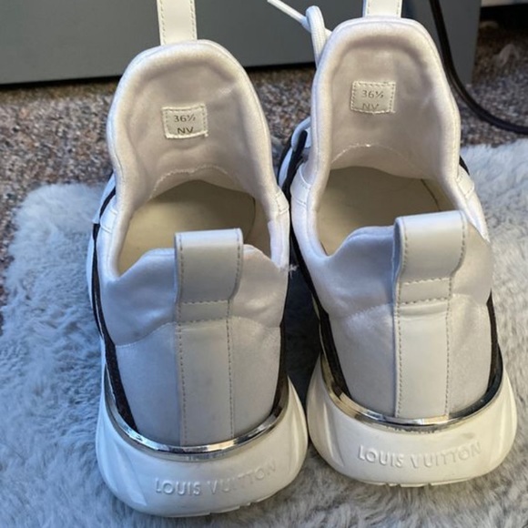 Louis Vuitton Unisex sneakers - Picture 4 of 5